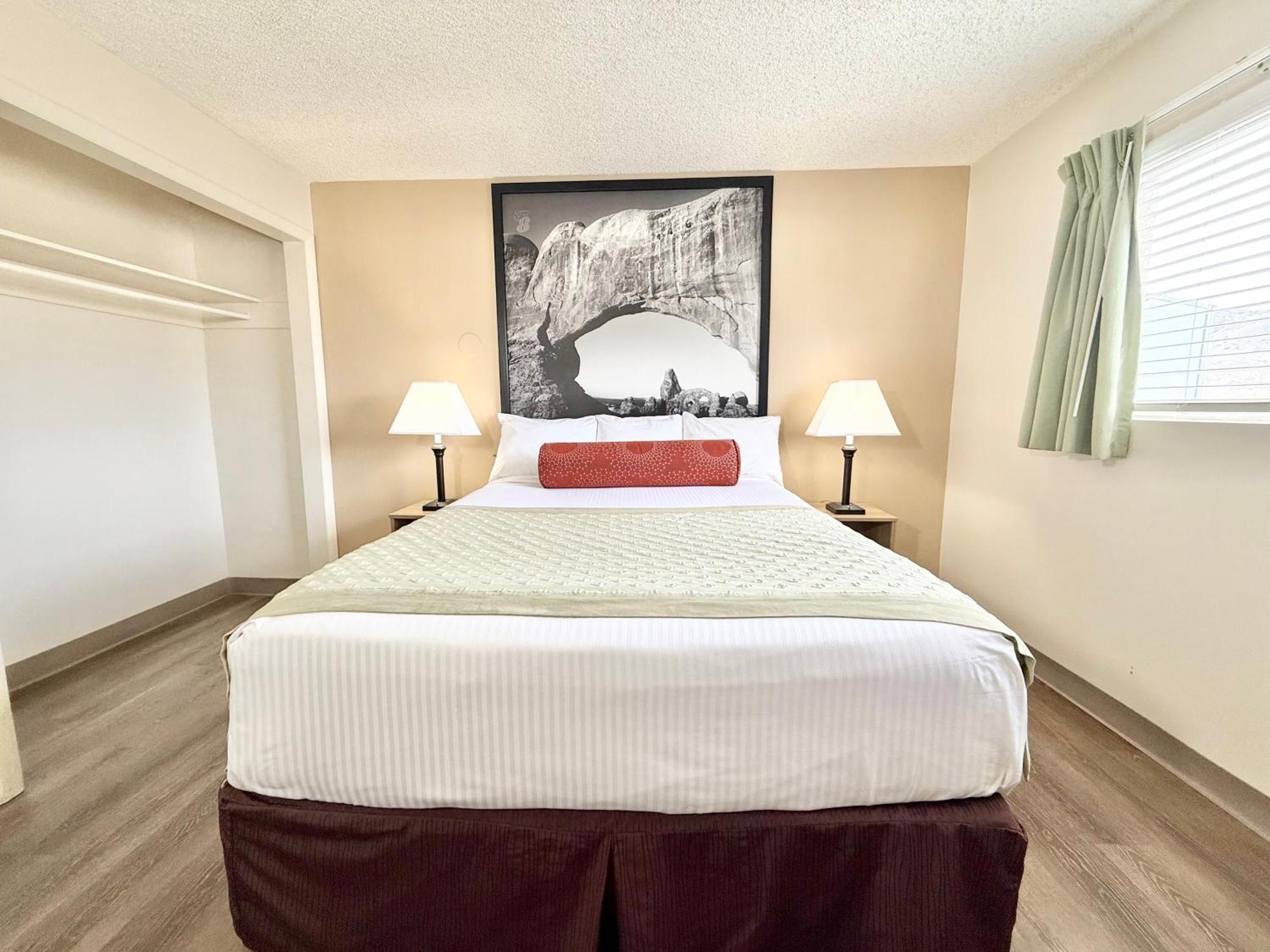 Hotel Super 8 By Wyndham Salina/Scenic Hills Area Extérieur photo